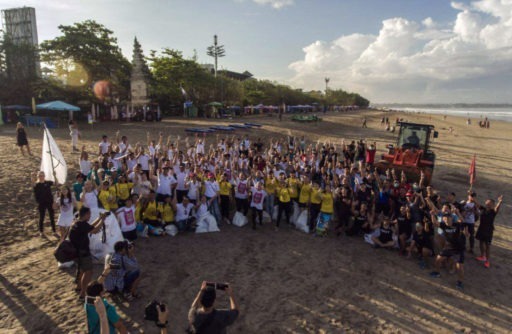 Bali ganhou 40 mil mãozinhas